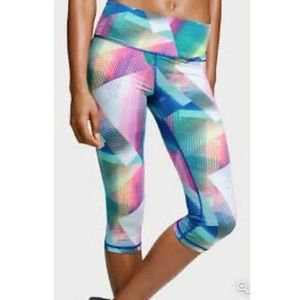 NWOT Victoria’s Secret Rainbow Leggings 🌈